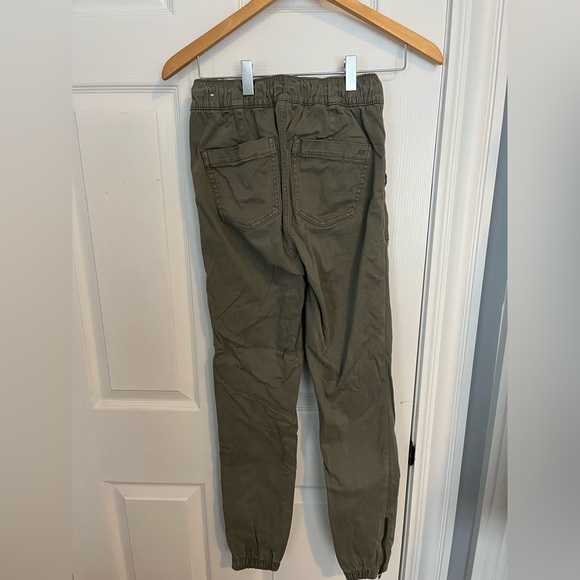 American Eagle high waisted jogger. Size 0 regular length. Green. - Picture 2 of 3